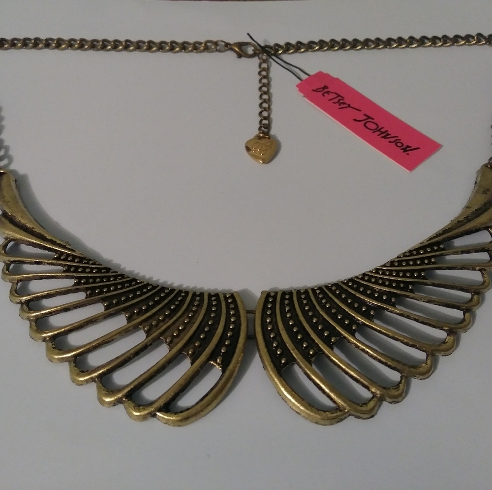 Necklace - Picture 2 of 3